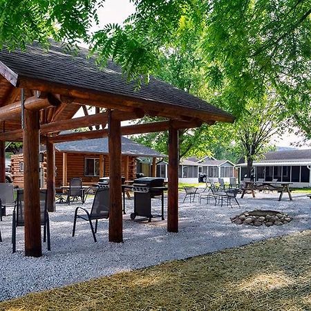 Big River Escape Riverside Cabins Buffalo City Екстер'єр фото