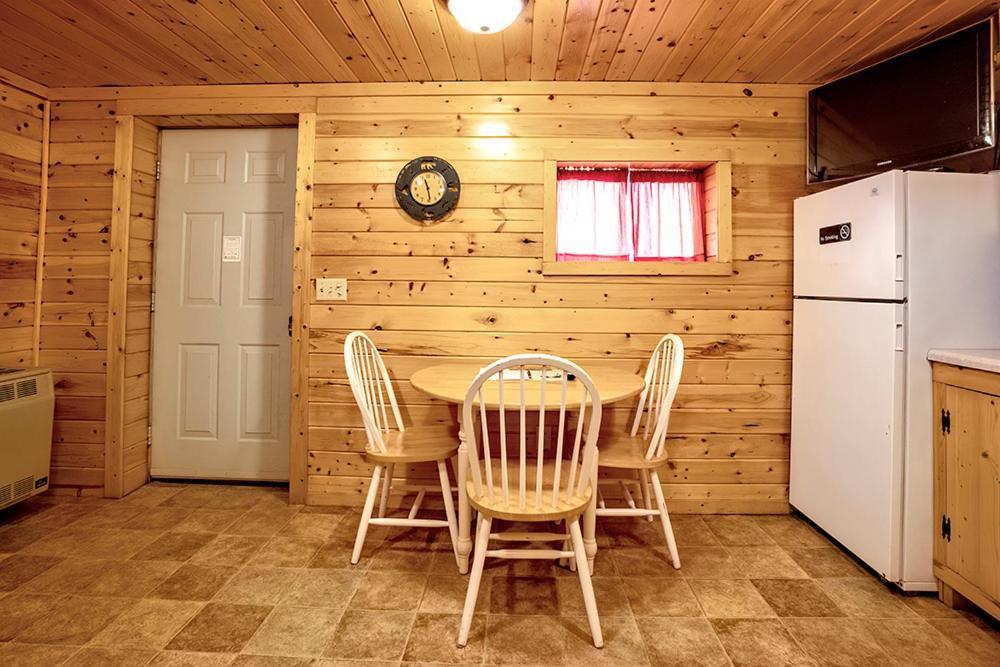Big River Escape Riverside Cabins Buffalo City Екстер'єр фото