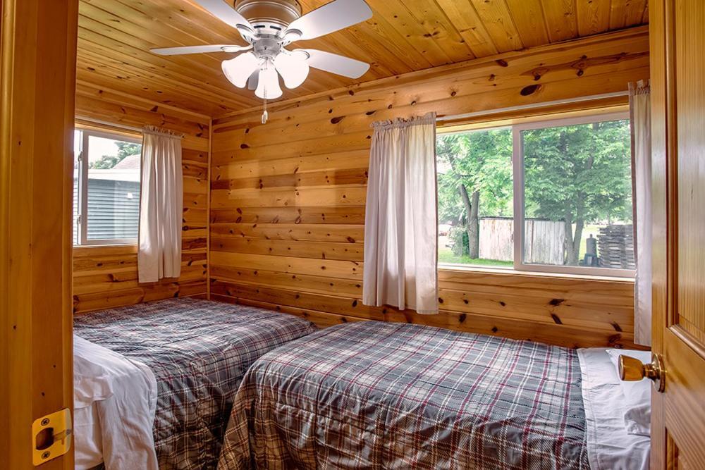 Big River Escape Riverside Cabins Buffalo City Екстер'єр фото